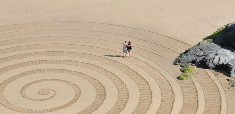 Sprial-Sand-Raking--with-People