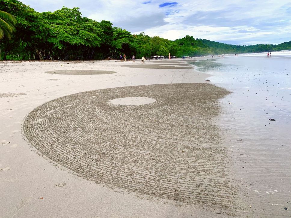 Costa Rica Rake Art
