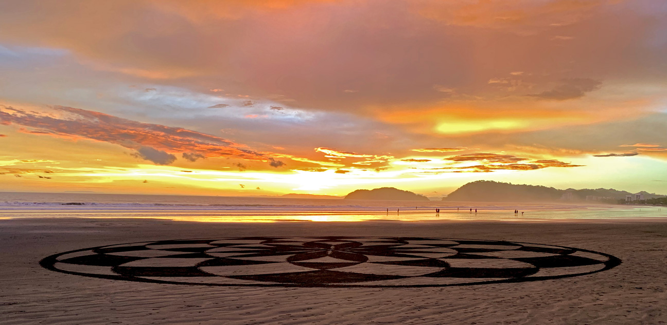 Costa Rica Rake Art