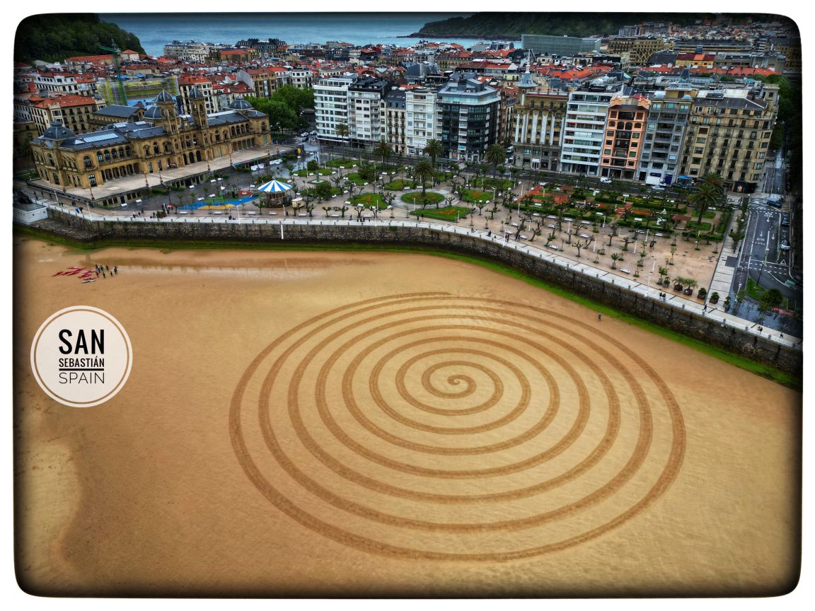 Rake Artist on the Beach