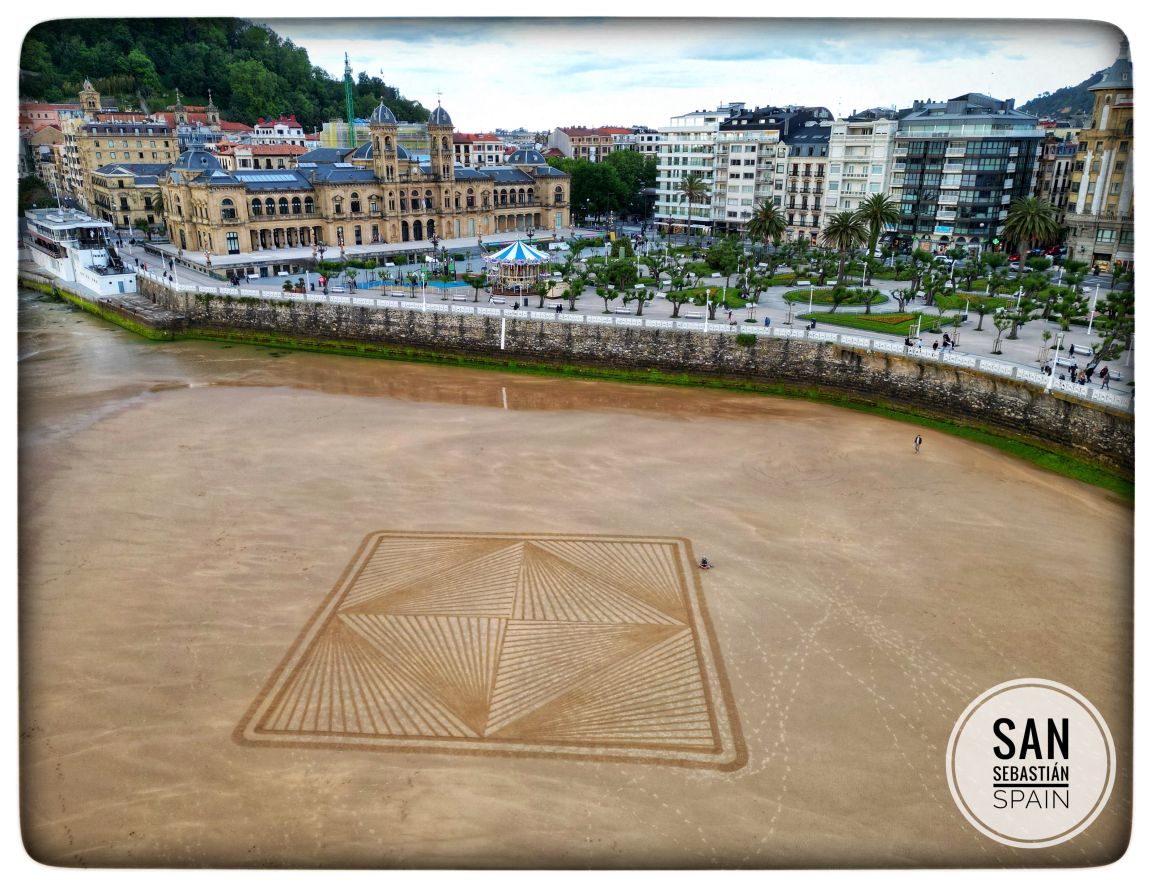 Rake Artist on the Beach